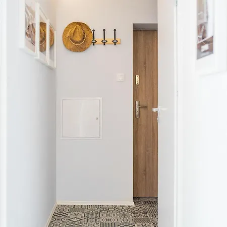 Przylesny Przy Dworcu Z Miejscem Postojowym *