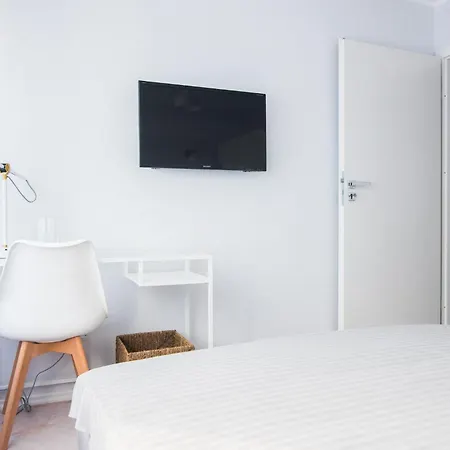 Przylesny Przy Dworcu Z Miejscem Postojowym *