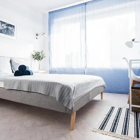 Przylesny Przy Dworcu Z Miejscem Postojowym غدينيا