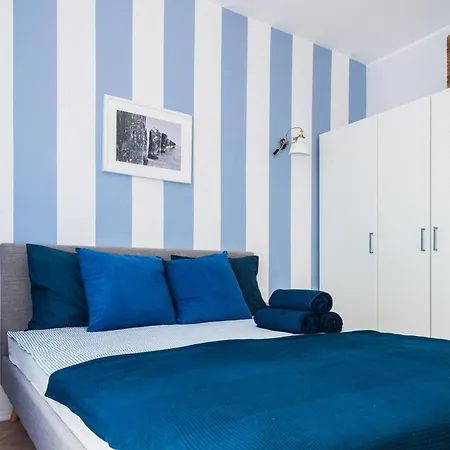 Przylesny Przy Dworcu Z Miejscem Postojowym * Gdynia