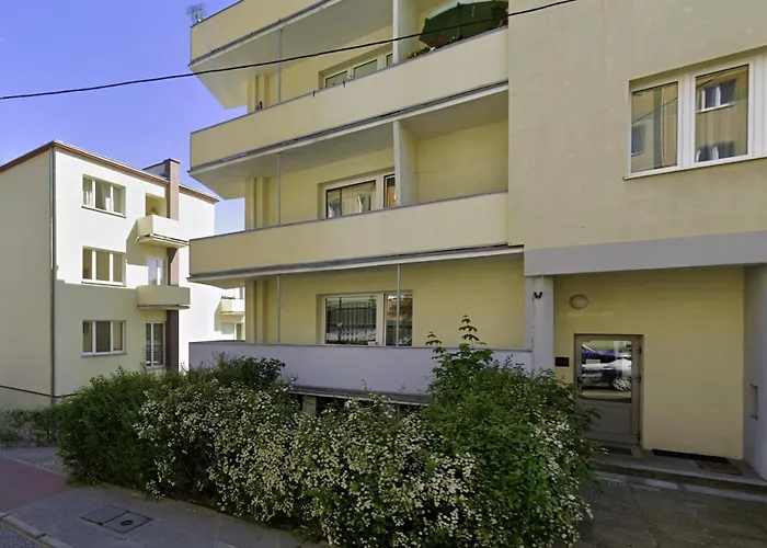 Przylesny Przy Dworcu Z Miejscem Postojowym アパート