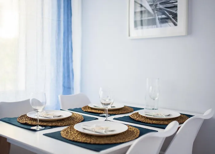 Przylesny Przy Dworcu Z Miejscem Postojowym アパート