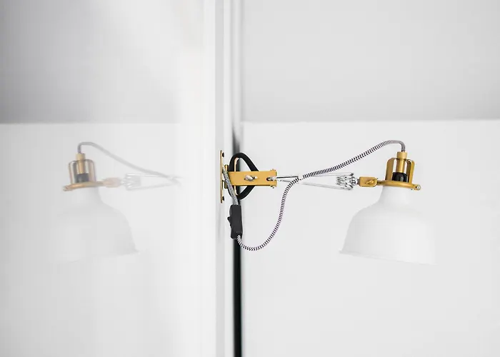 Przylesny Przy Dworcu Z Miejscem Postojowym *